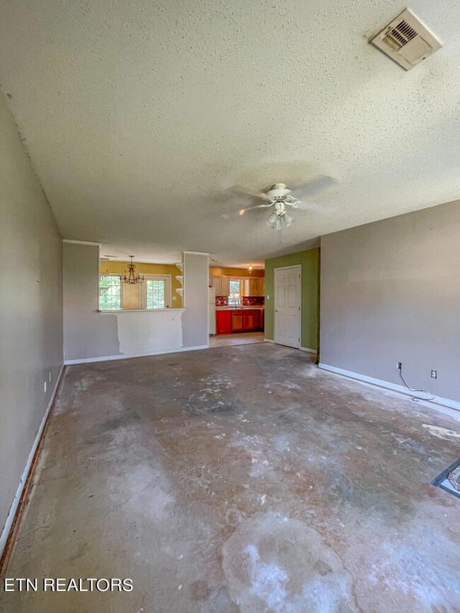 6116 Lanier