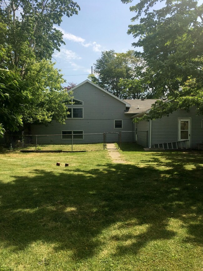 19520 W State Route 51, Elmore, OH 43416 - photo 5