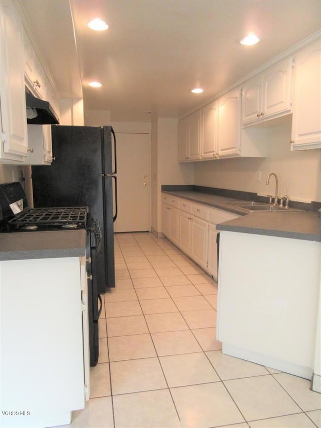 5260 Barrymore Dr, Oxnard, CA 93033 - photo 5