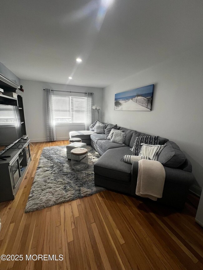 31 Cedar Ave unit 16, Long Branch, NJ 07740 - photo 3