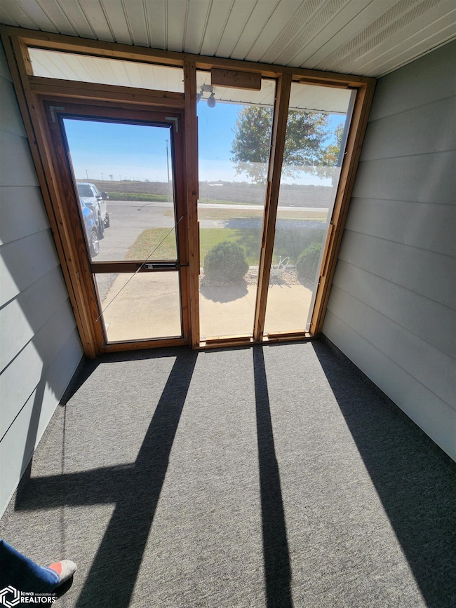 1703 E Mcgregor St, Algona, IA 50511 - photo 3