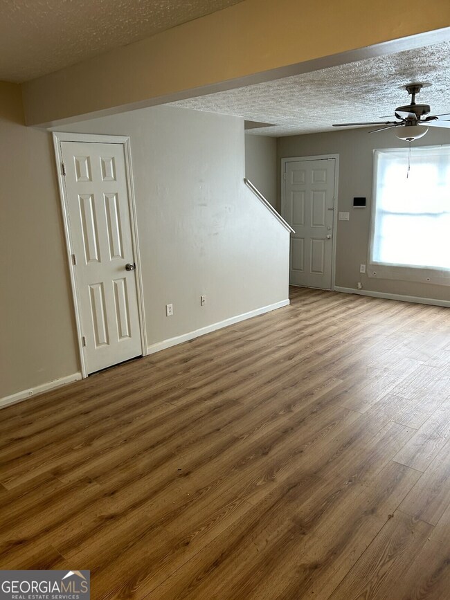 200 Westridge Dr unit 205, Acworth, GA 30101 - photo 3