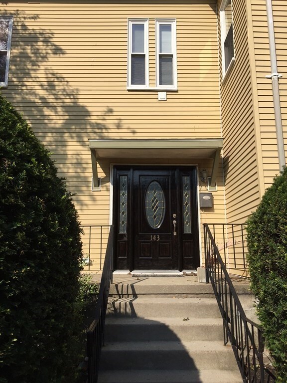 143 Lincoln St unit 143R, Newton Highlands, MA 02461 - photo 3
