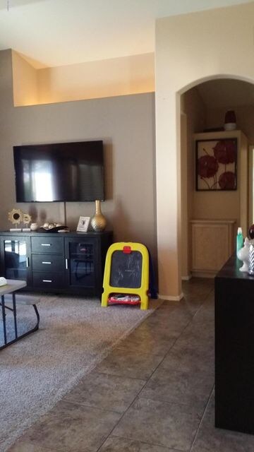 Sean Ct Pic Living Room