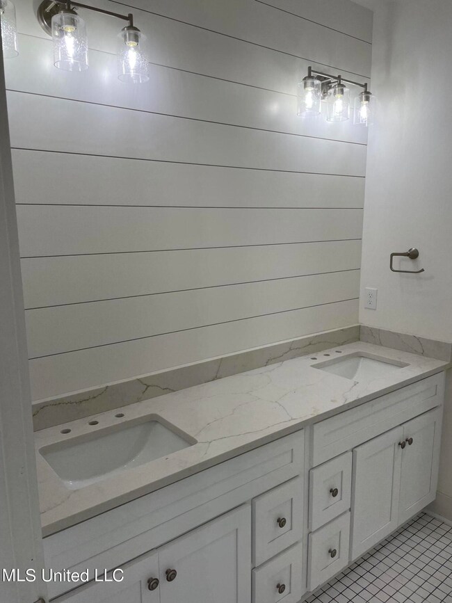MASTER VANITY 110