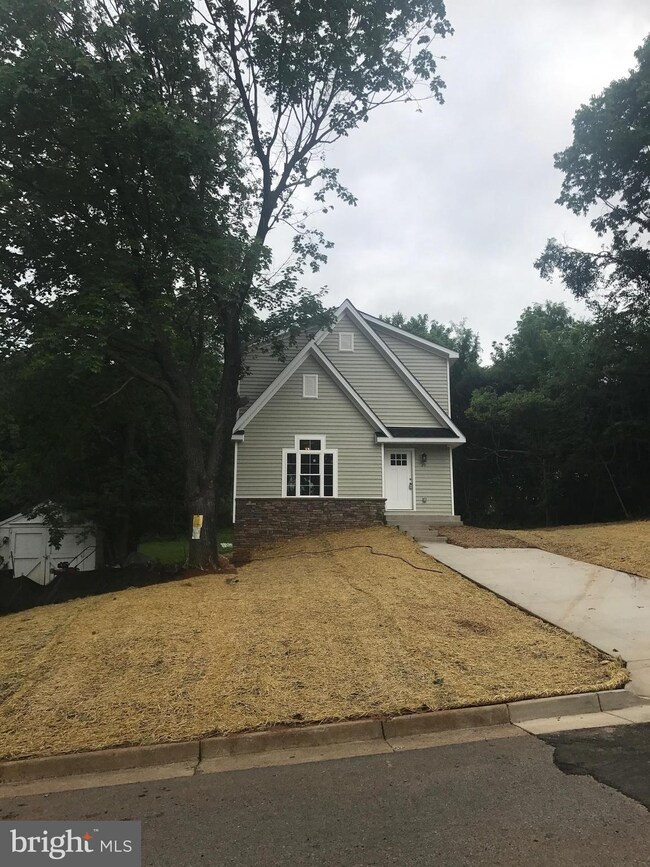 20 E 13th St, Front Royal, VA 22630 - photo 2