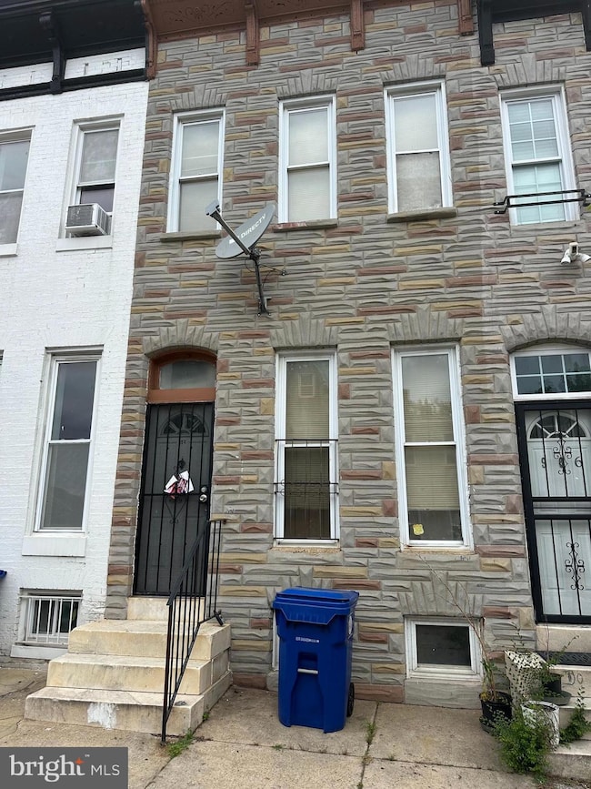 904 E Preston St, Baltimore, MD 21202 - photo 2