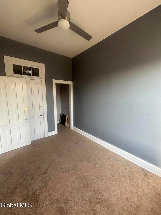 17 Ash Grove Place unit 4, Albany, NY 12202 - photo 5