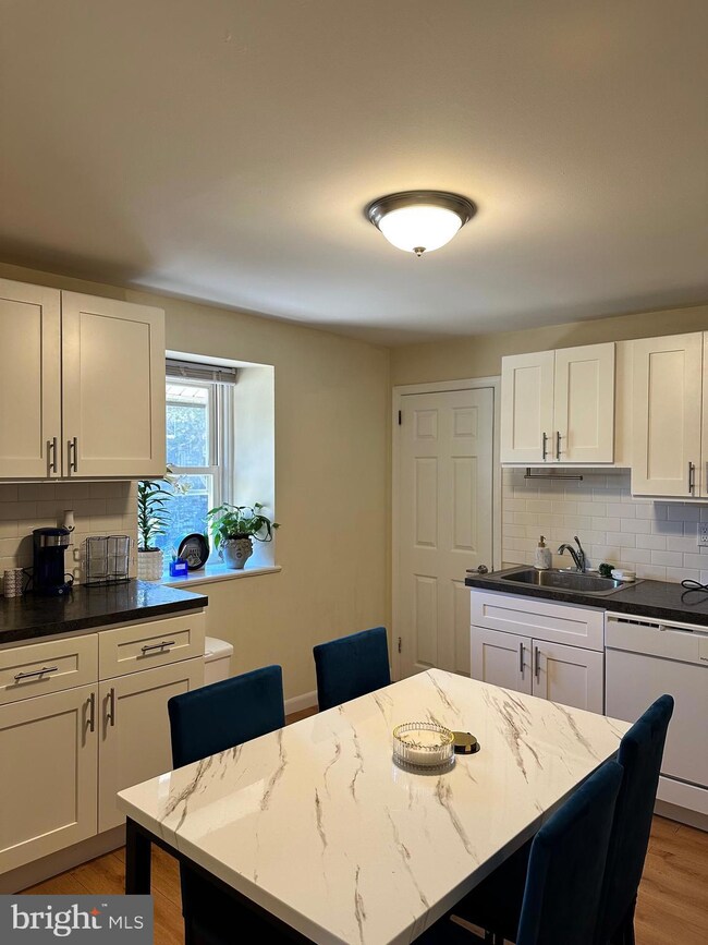 244 Highland Ave unit 6, Wayne, PA 19087 - photo 6