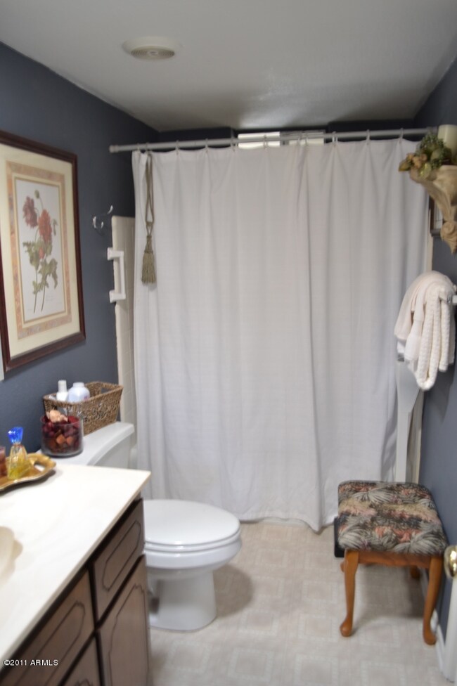 2nd bathroom