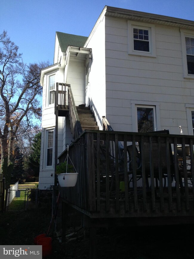 21 Newburg Ave, Catonsville, MD 21228 - photo 3