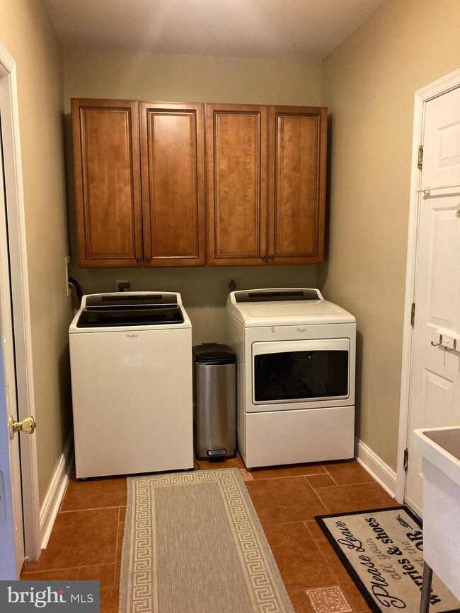 1086 Pemberton Ln, Lothian, MD 20711 - photo 6