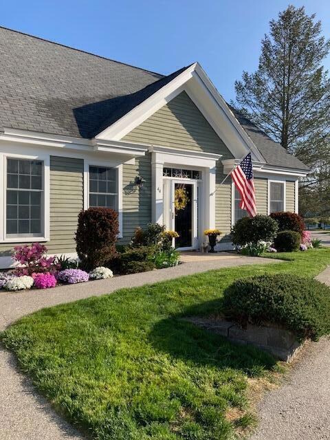 44 Farragut Way