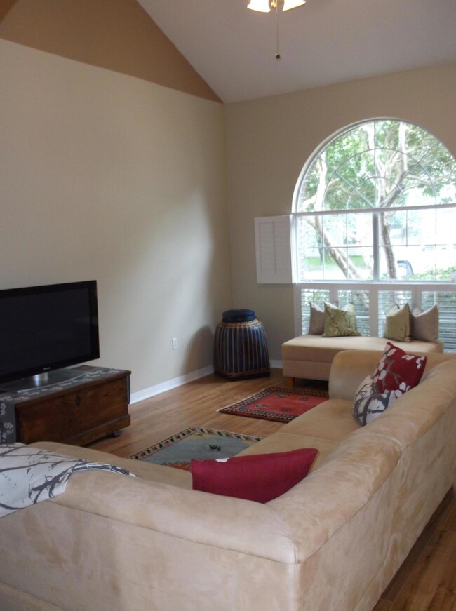 1649 Bennetts End 071