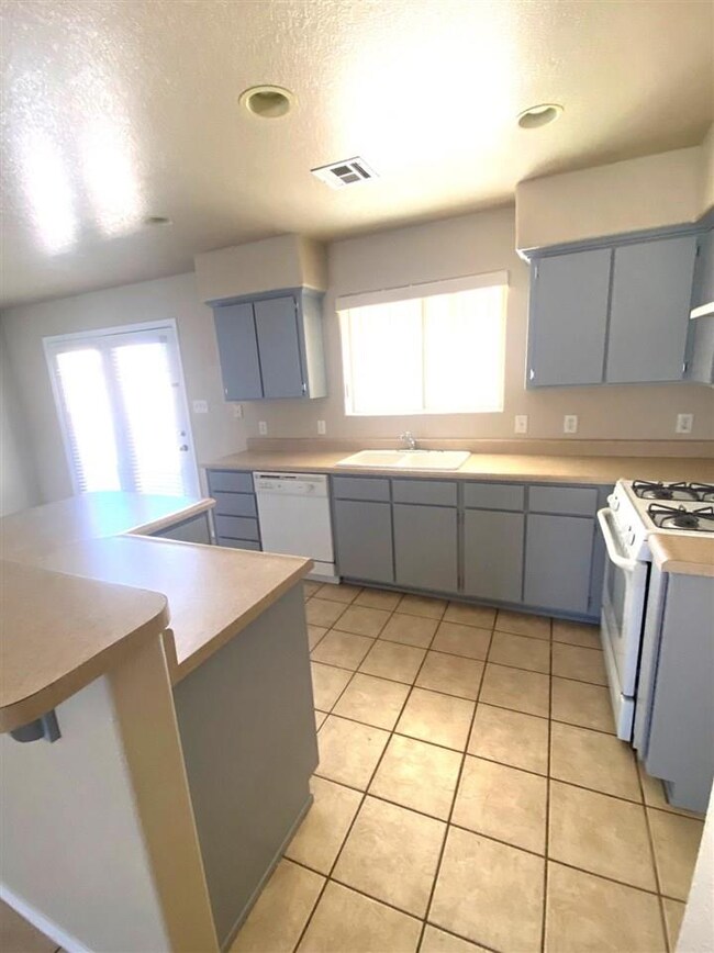 10351 E 38th St, Yuma, AZ 85365 - photo 5