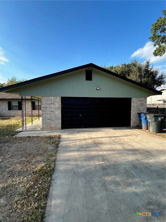 1313 Fieldcrest, New Braunfels, TX 78130 - photo 3