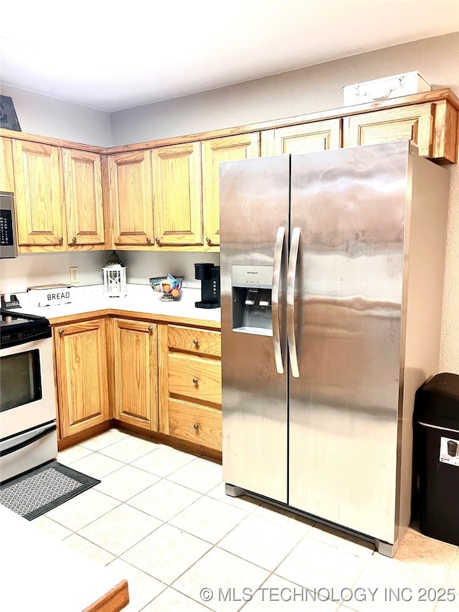 Plenty of storage in kitchen