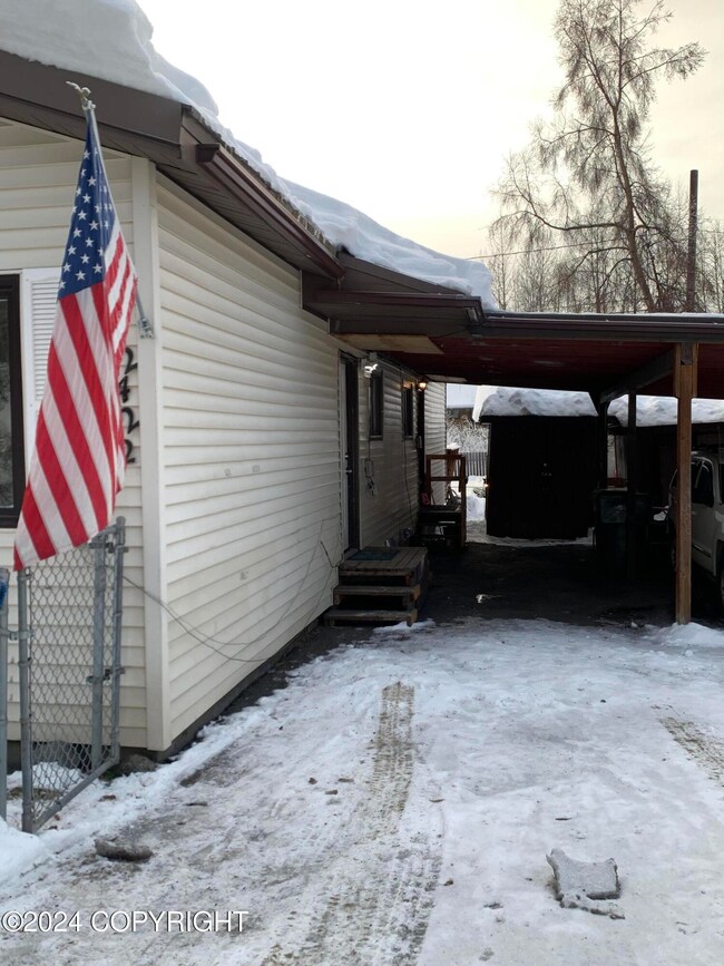 2422 Glacier St unit 1, Anchorage, AK 99508 - photo 3