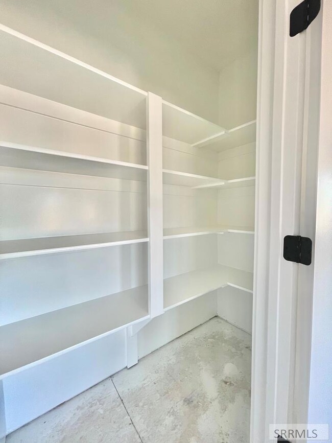 walk in pantry