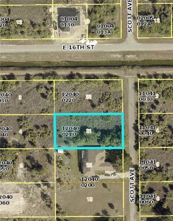 1517 Scott Ave, Lehigh Acres, FL 33972 - photo 3