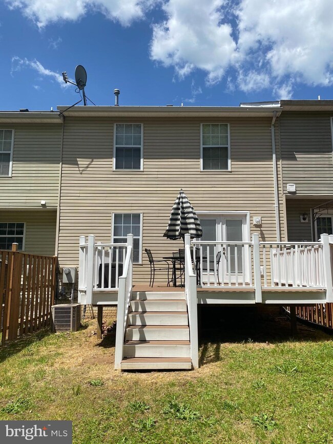 302 Potomac Hills Dr, Stafford, VA 22554 - photo 3