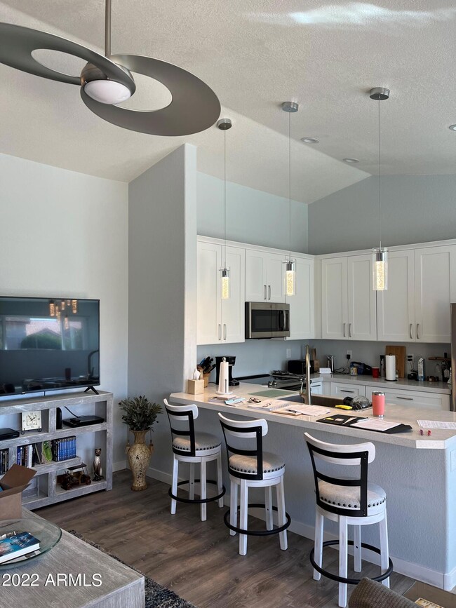 4-LR to Kitchen view