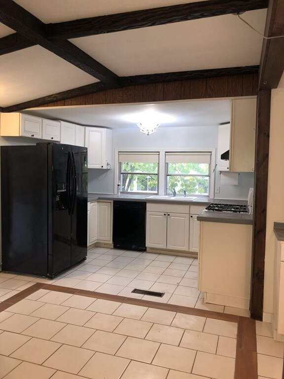 94 Holiday Dr, West Wareham, MA 02576 - photo 5