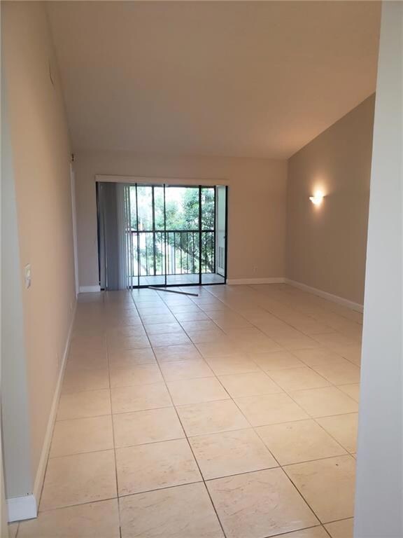 22136 Palms Way unit 2010, Boca Raton, FL 33433 - photo 7