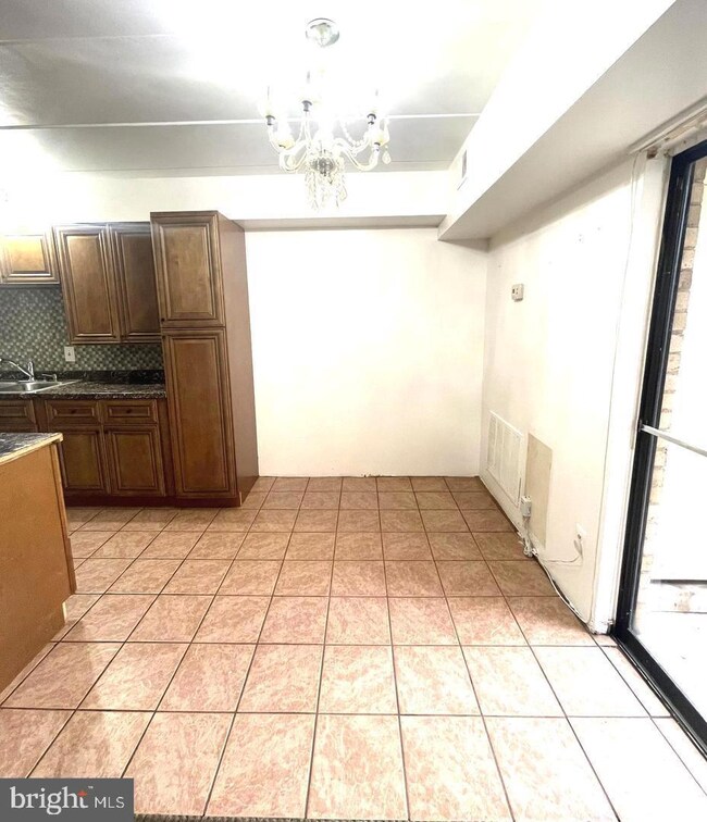 2323 Freetown Ct unit 2B, Reston, VA 20191 - photo 4