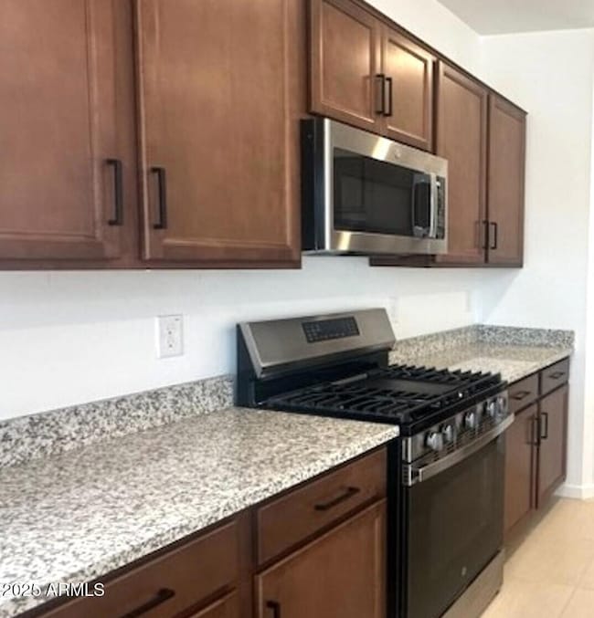 22342 W Irma Ln, Surprise, AZ 85387 - photo 4