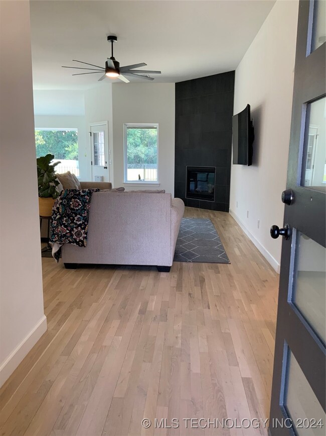 32302 E 67th Place S, Broken Arrow, OK 74014 - photo 3