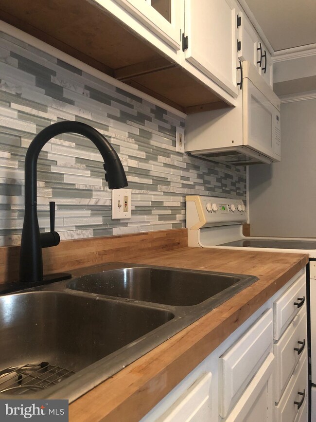 201 Chestnut St unit 3, New Castle, DE 19720 - photo 4