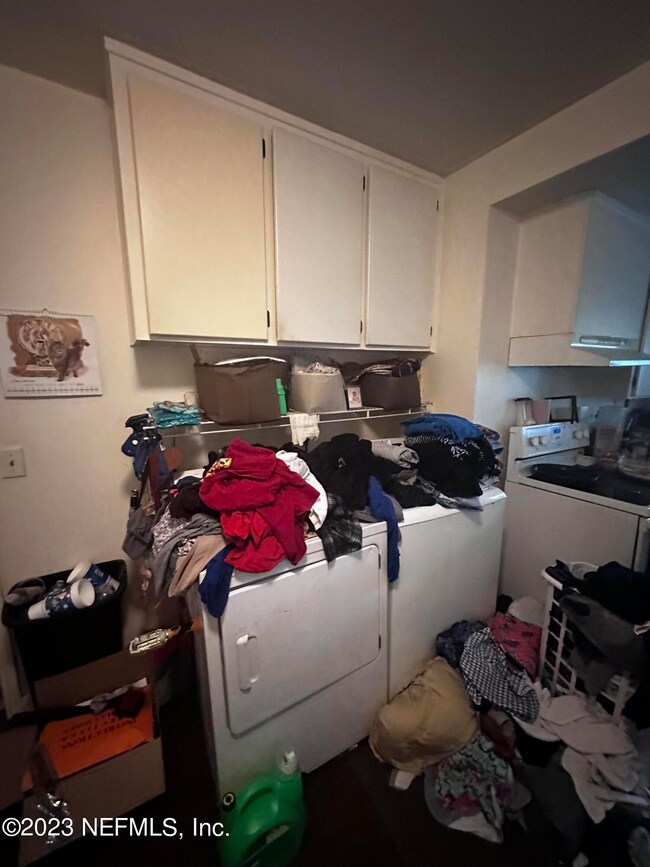 1317 Pine Grove Ct, Jacksonville, FL 32205 - photo 7