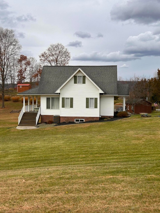 250 N Lakeview Dr, Hinton, WV 25951 - photo 3