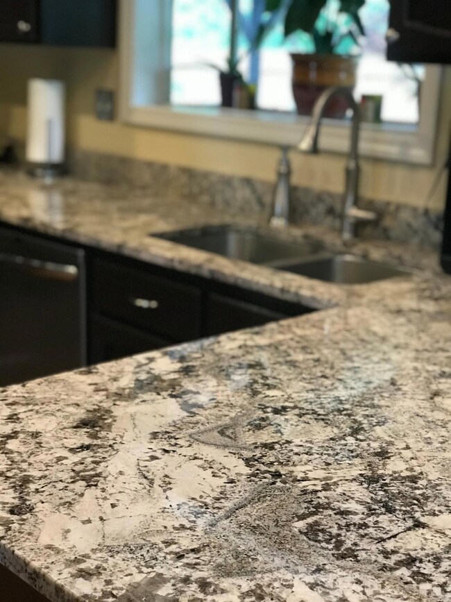 700 Freeman Rd, Central Point, OR 97502 - photo 7