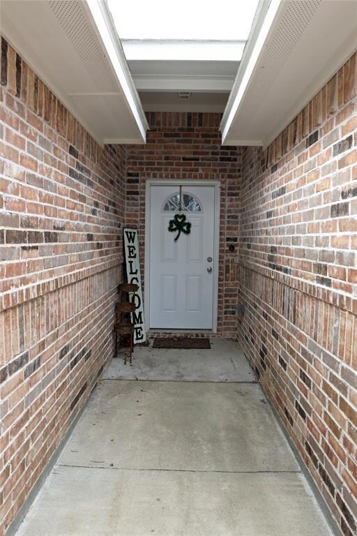 121 Lakeview Terrace, Weatherford, TX 76087 - photo 5