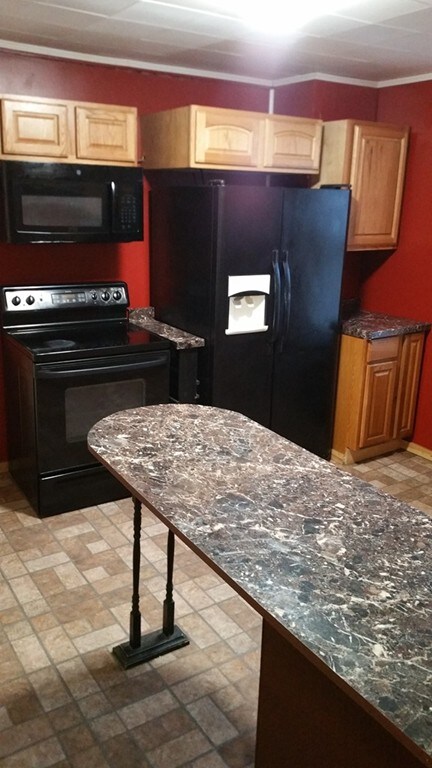 31 Temple St, Holyoke, MA 01040 - photo 3