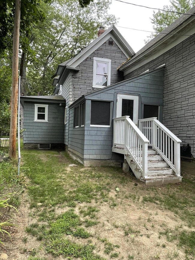 25 True St, Mechanic Falls, ME 04256 - photo 3