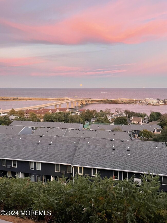 321 Shore Dr unit 9, Highlands, NJ 07732 - photo 3