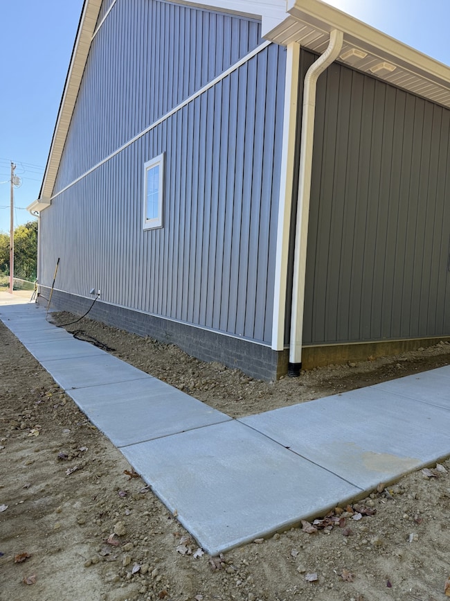 306 Cassie Dr, Lafayette, TN 37083 - photo 4