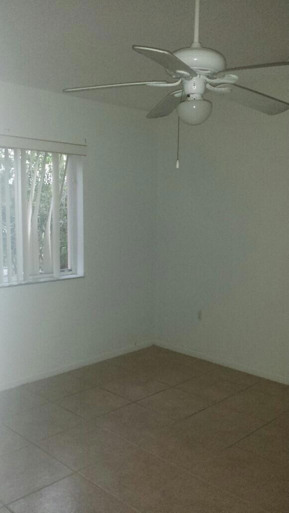 Bedroom 1-Master