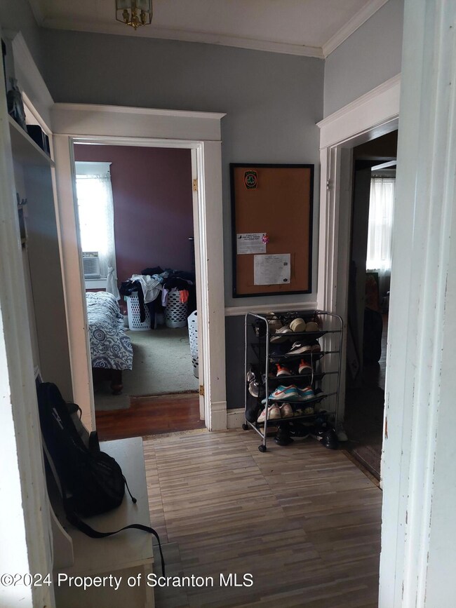 1129 Amherst St, Scranton, PA 18504 - photo 7