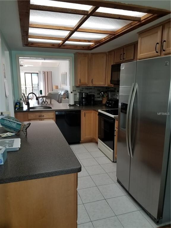 324 Windrush Blvd unit 11, Indian Rocks Beach, FL 33785 - photo 4