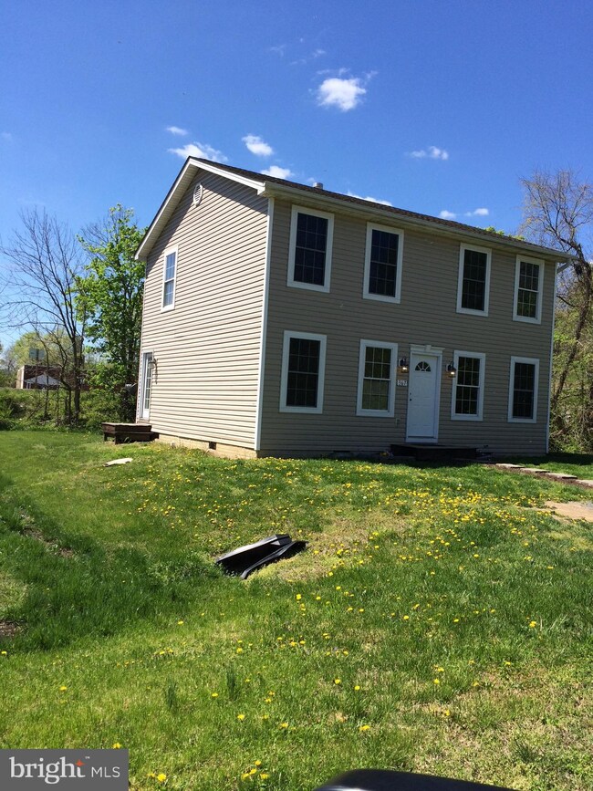 367 N Massanutten St, Strasburg, VA 22657 - photo 3