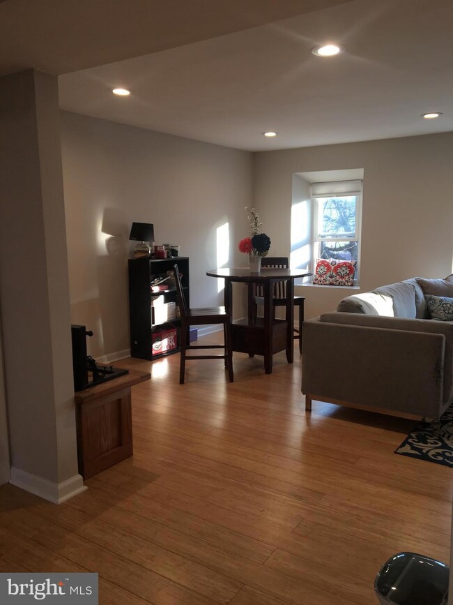 4203 Main St unit 2, Philadelphia, PA 19127 - photo 3