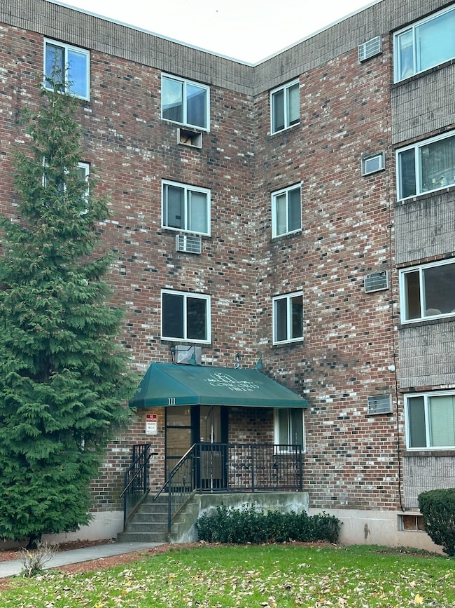 111 Sherbrooke Ave unit 128, Hartford, CT 06106 - photo 2