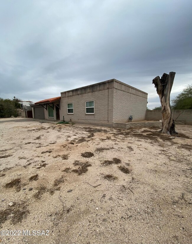 2701 W Calle Del Santo, Tucson, AZ 85741 - photo 3