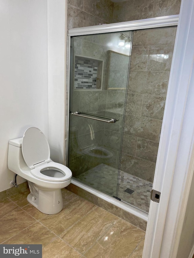 6909 Jones View Dr, Baltimore, MD 21209 - photo 7