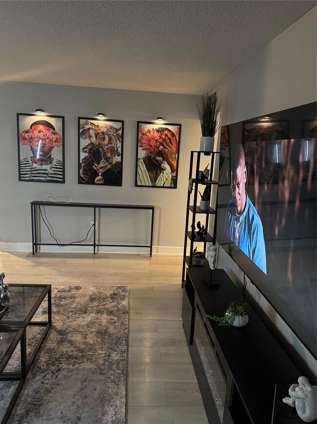 Manors of Inverrary unit 401, Lauderhill, FL 33319 - photo 2