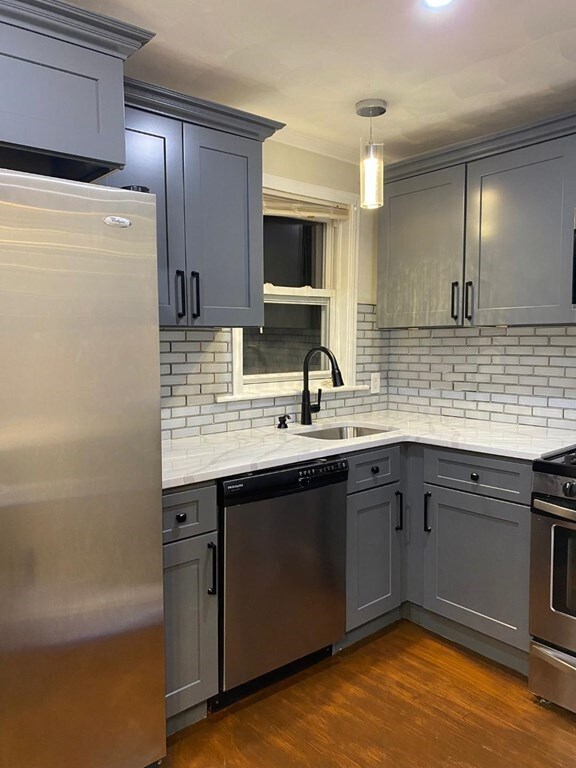 107 Lynn St unit 2, Peabody, MA 01960 - photo 2